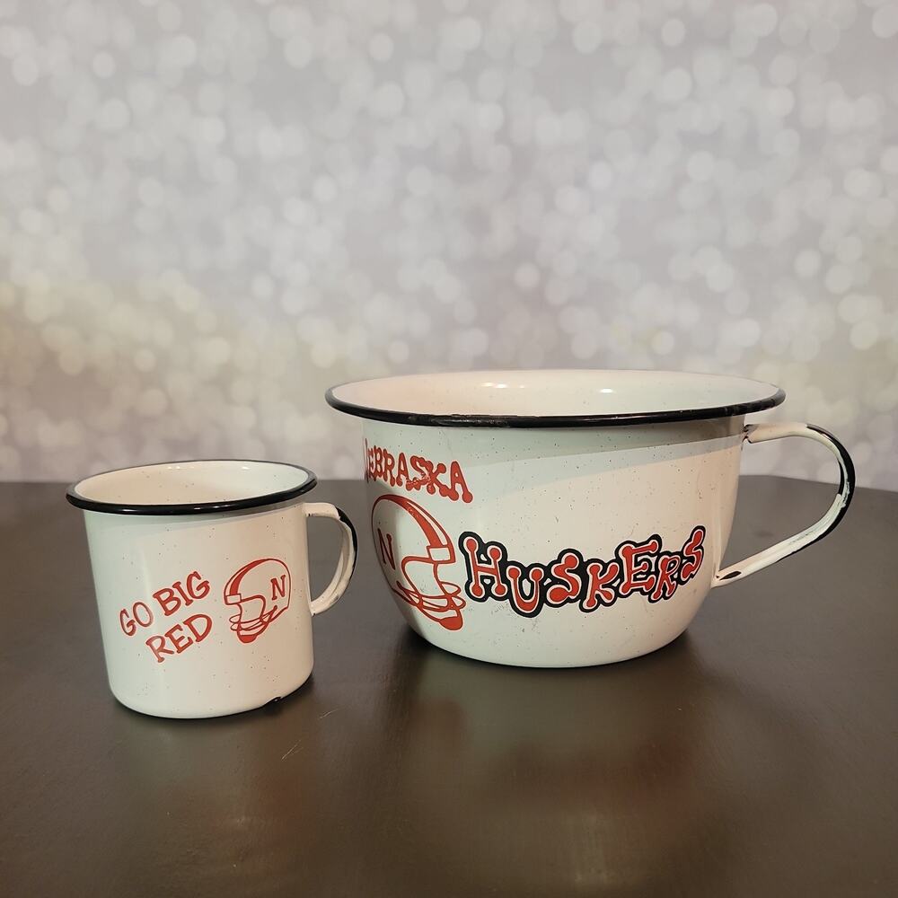 2 Piece set-Nebraska Huskers Game Day Tailgate Bowl with Cup - Fan Memorabilia